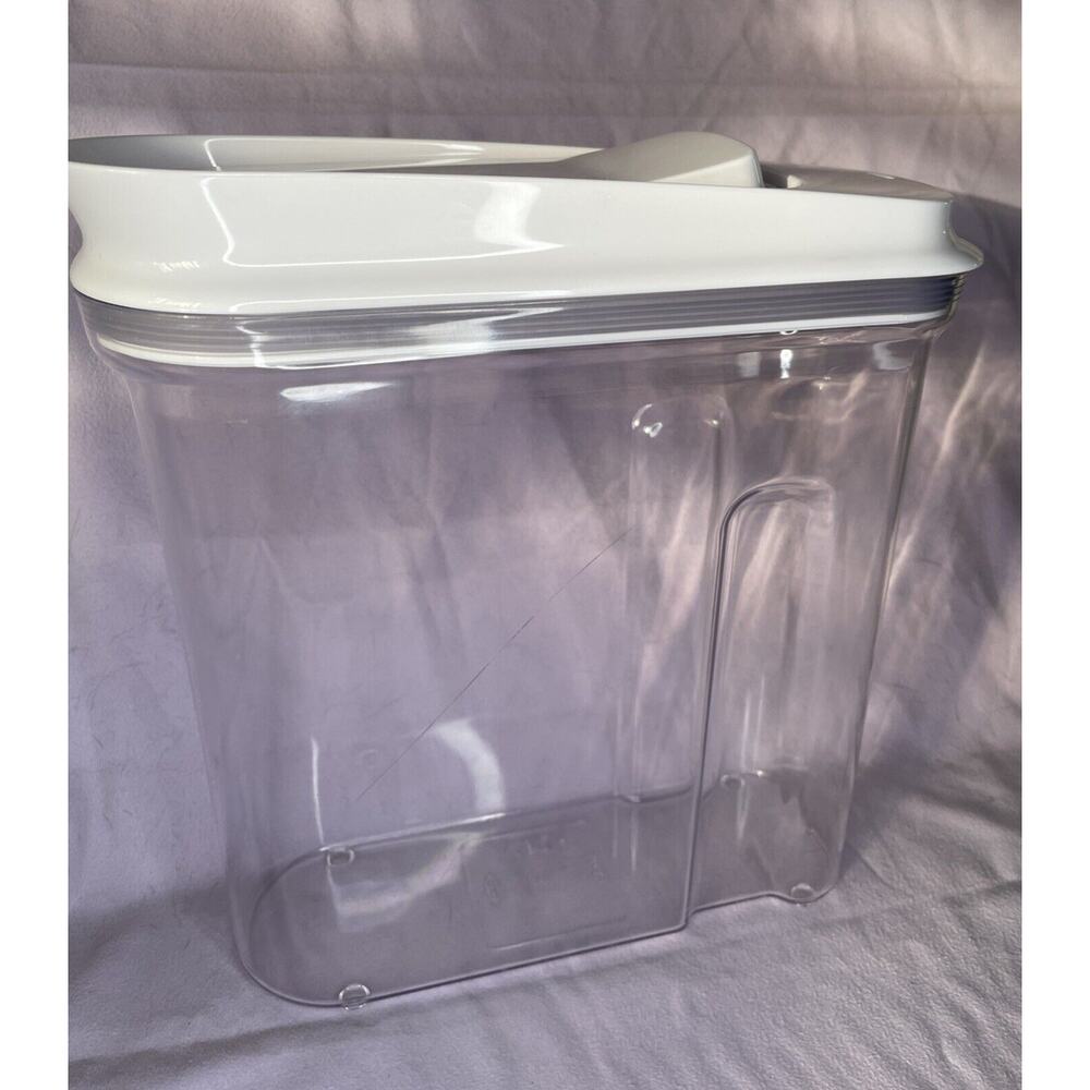 OXO Good Grips Airtight POP Medium Cereal Dispenser (3.4 Qt) with Lid